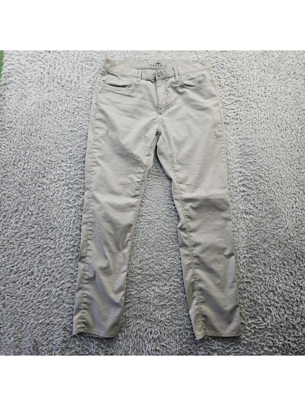 Faherty Movement 5-Pocket Pant Men (Fits 33x31) FOSSIL *Faint Stain Leg